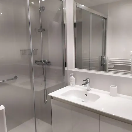 Confort Moderne A : T2 Avec Cuisine Equipee Et Alcove. Capacite 4 Pers. - Fr-1-812-57 * Cauterets